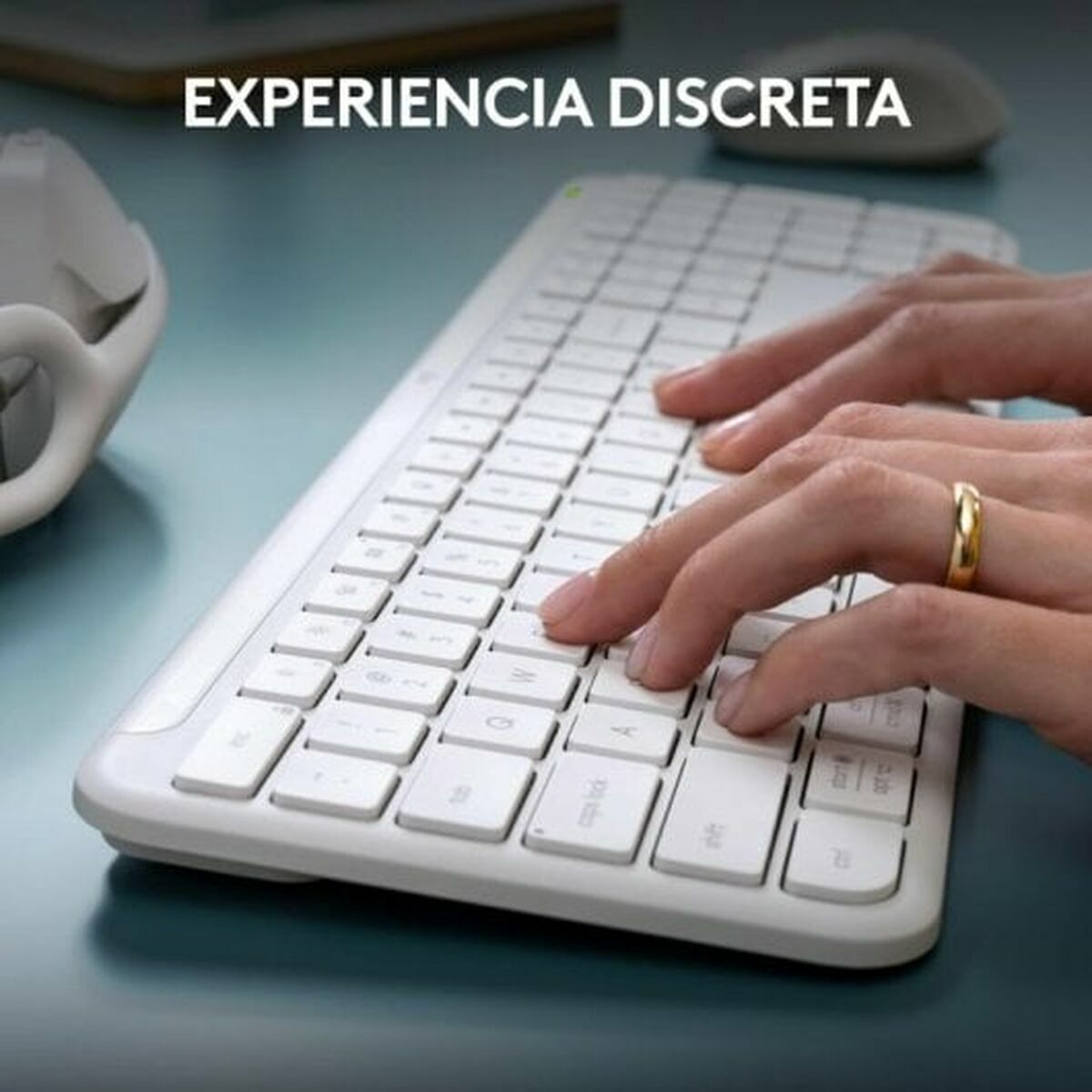Keyboard and Mouse Logitech 920-012596 White Spanish QWERTY